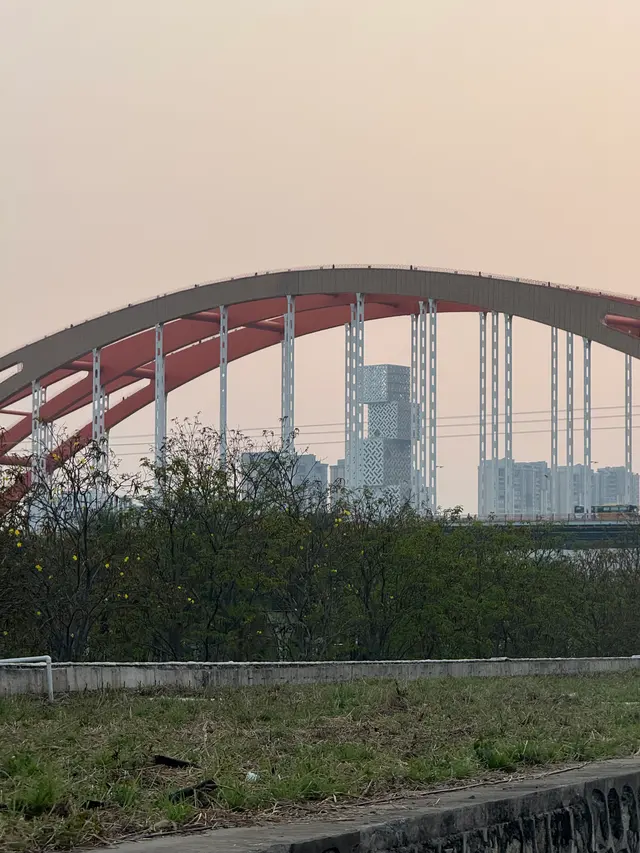 佛山河岸拱桥