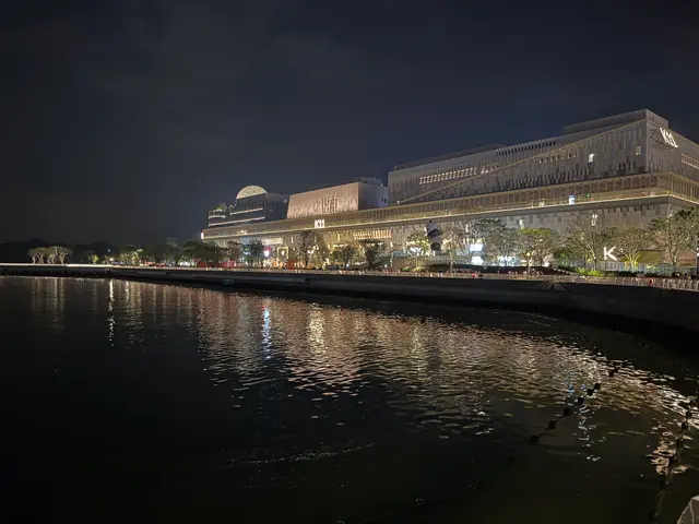 深圳湾夜色建筑