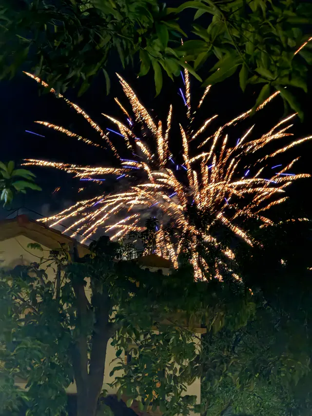 江门夜空烟花