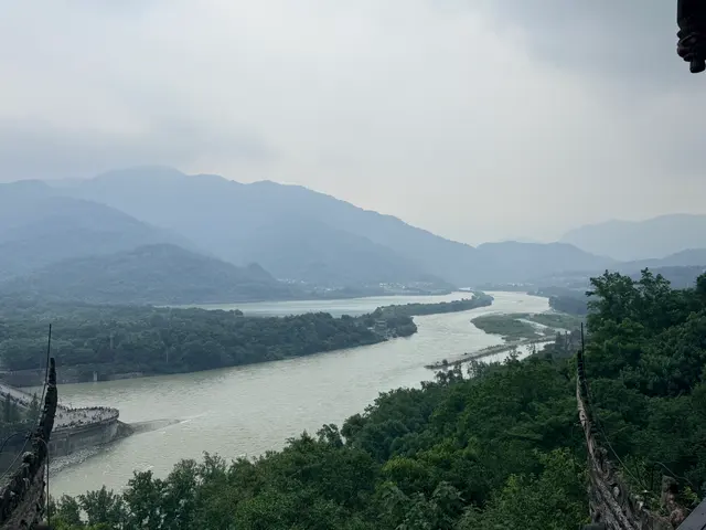 都江堰江景