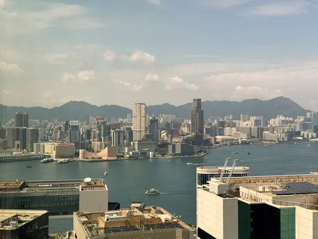 中环窗前的维港晴景