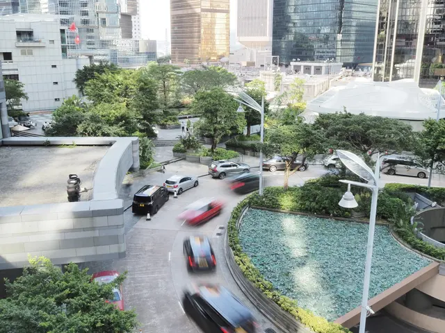 中环楼群间的回旋车道