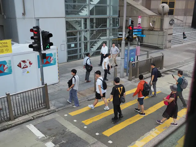 中环斑马线上的人潮