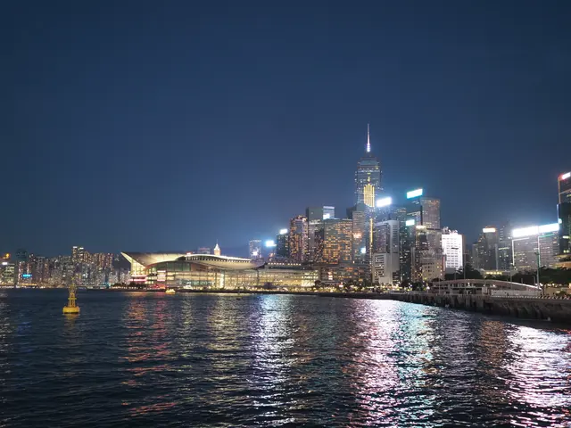 维港对岸的湾仔夜色